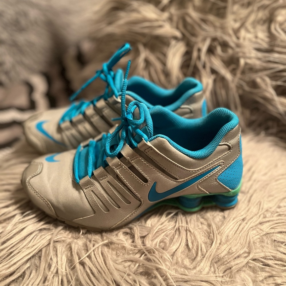 Nike Kids Sneakers in Silver and Blue